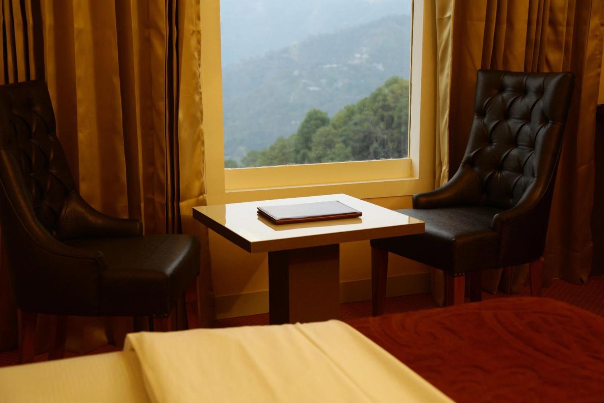Aangan Regency Hotel Shimla Luaran gambar
